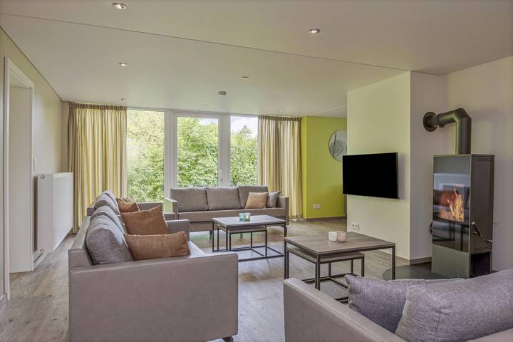 Bungalow für 10 Personen, mit Balkon/Terrasse und Terrasse in Schweich an der Römischen Weinstraße - 4