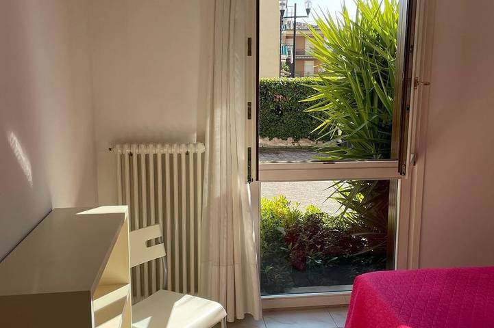 Ganze Wohnung, 3V Apartments Ugo With Pool in Bardolino, Gardasee-Berge
