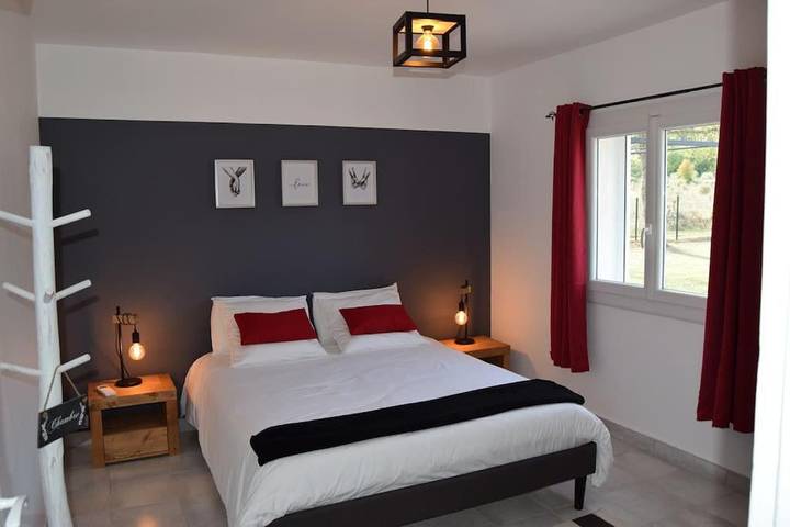 Location de vacances pour 4 personnes, avec jardin et jacuzzi à Carnas - 2