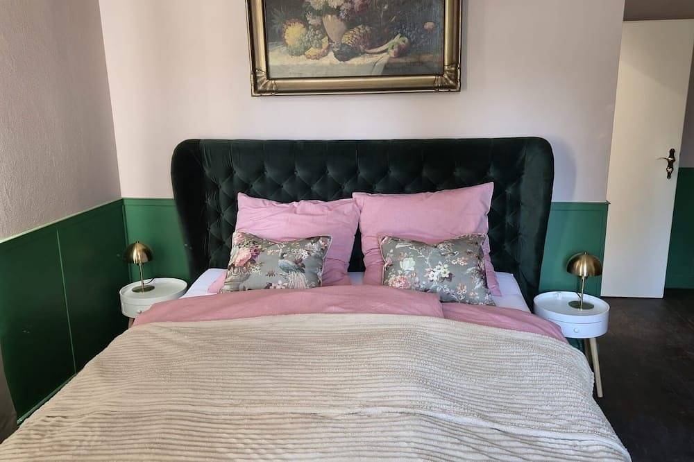Ganze Wohnung, Charmante Wohnung in historischer Villa+Parkplatz in Saarbrücken, Saargau