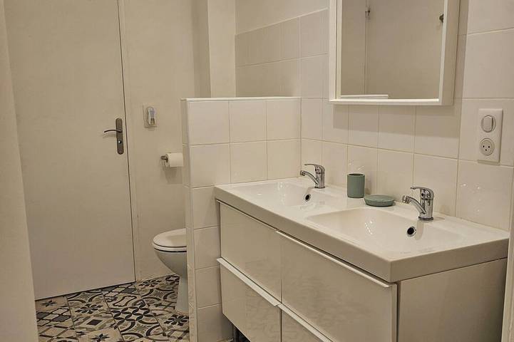 Appartement entier, Appartement cocooning 54m² centre de St Cannat in Saint-Cannat, Région d'Aix-en-Provence