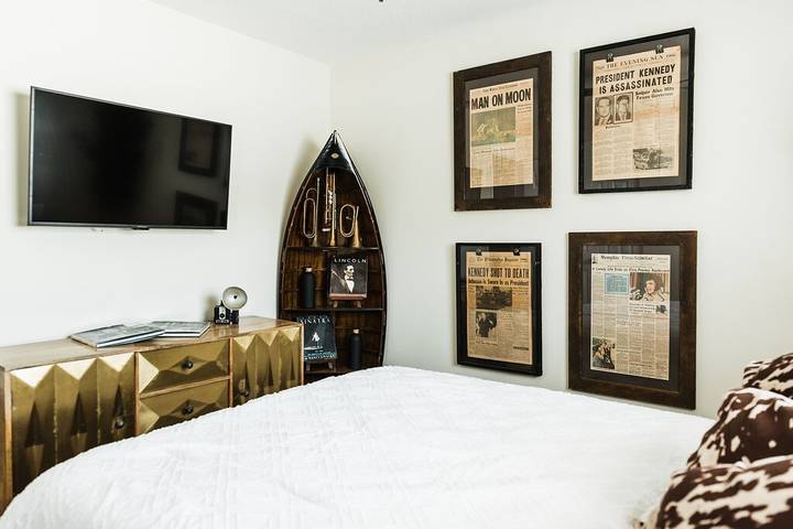 Vacation rental for 16 people, with yard and pool as well as balcony, with pets in Seminole County