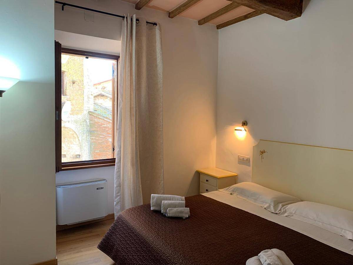 Residenza Via Dante in Gubbio, Umbria