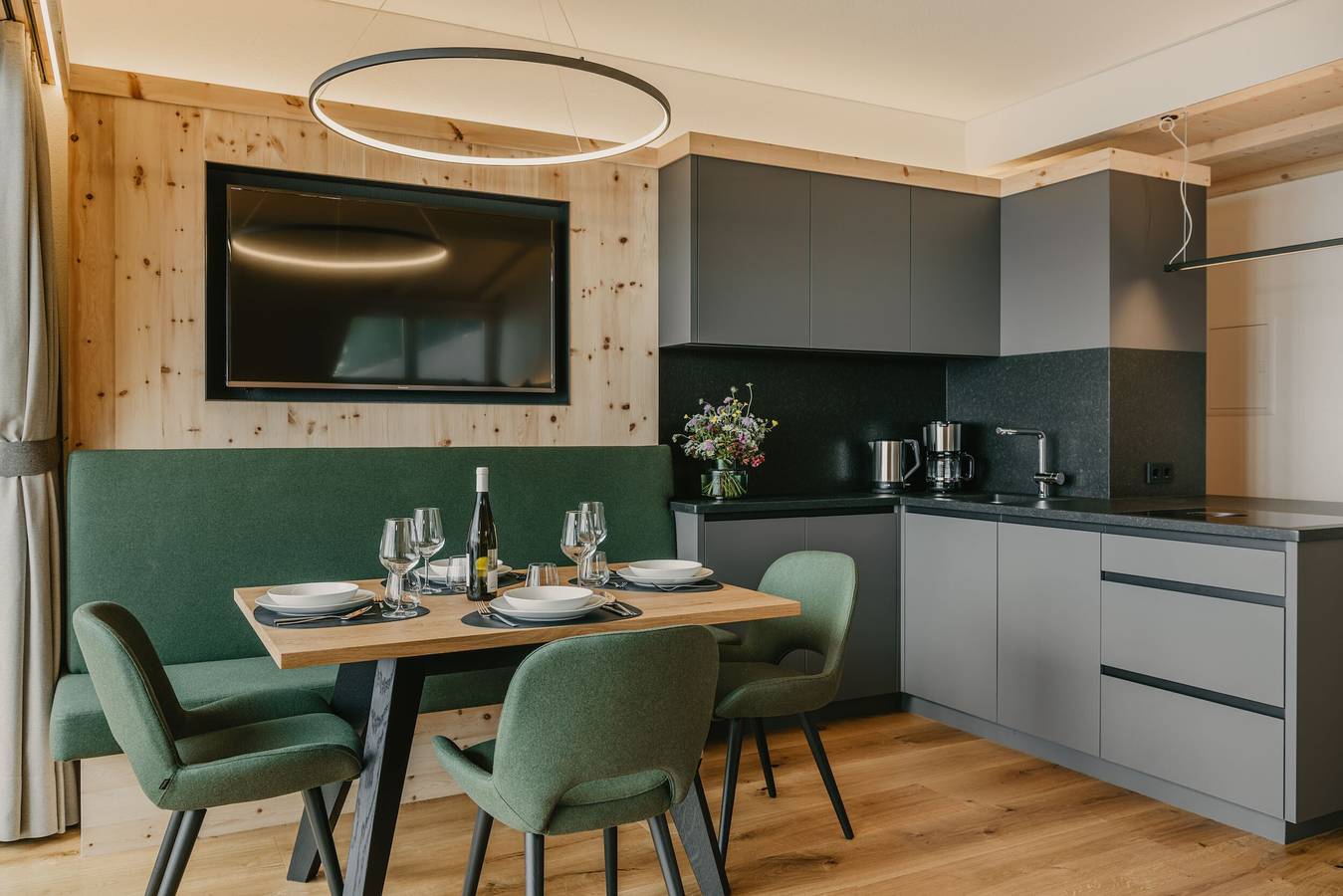 Ganze Wohnung, Ferienwohnung 'Gipfeltraum' mit Bergblick, Gemeinschaftsgarten und Wi-Fi in Latzfons, Klausen