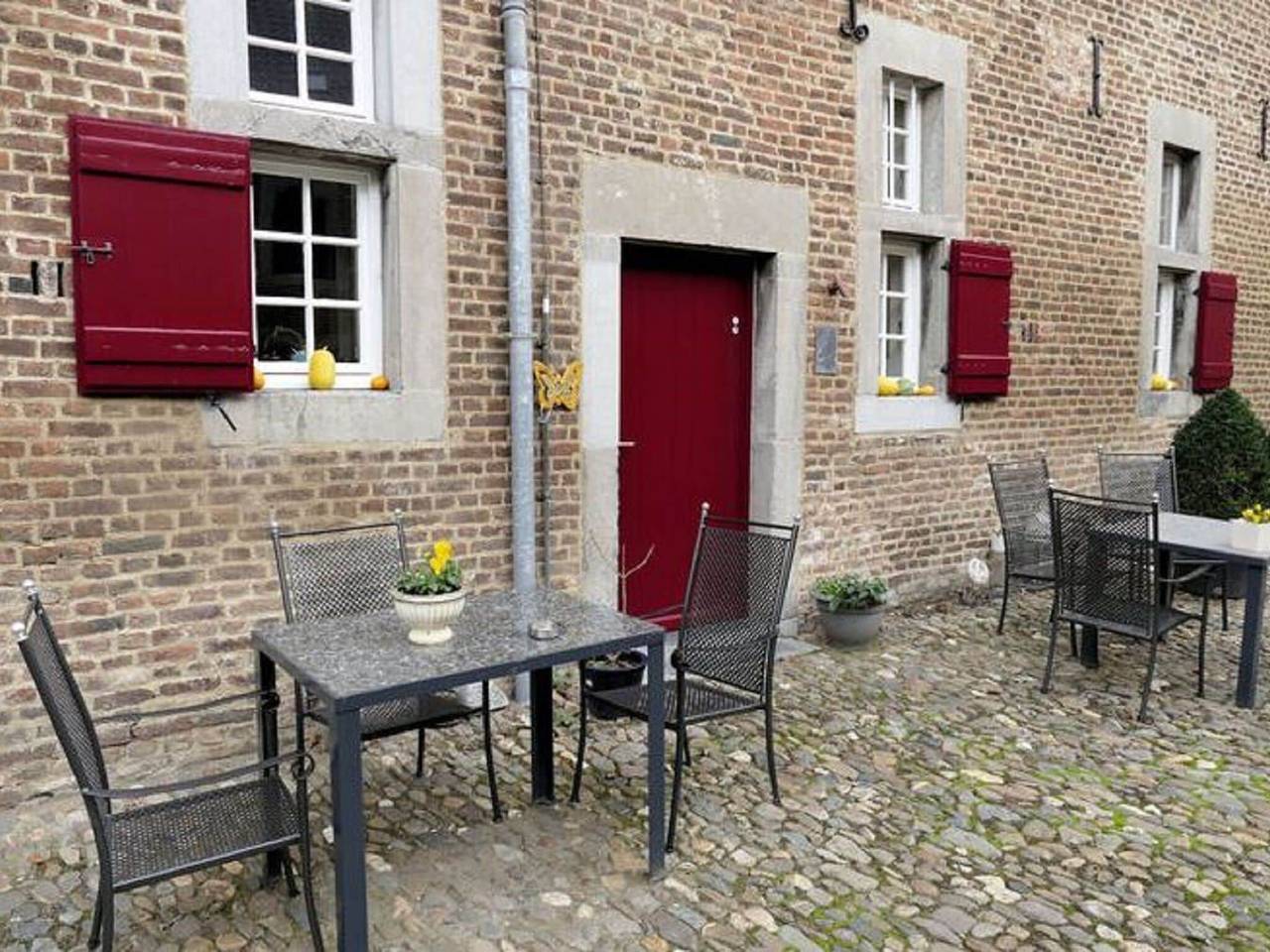 Geheel appartement, Appartement in Mesch nabij het stadscentrum in Eijsden, Limburg