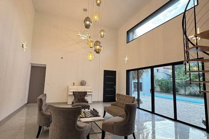 Villa per 8 persone, con animali domestici in Nîmes