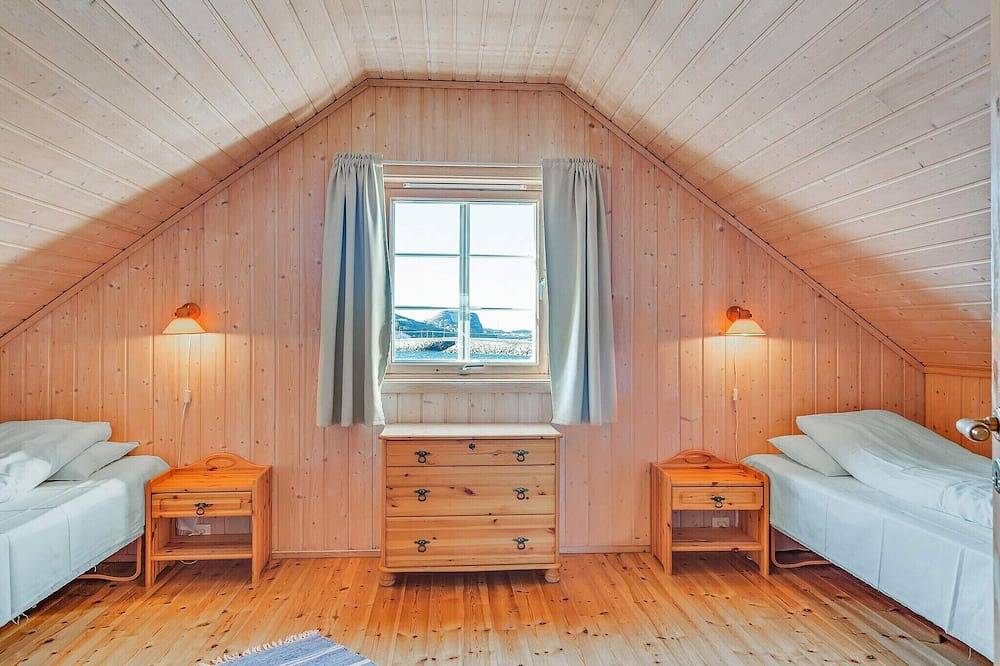 6 person holiday home in Brekstad-By Traum in Ørland