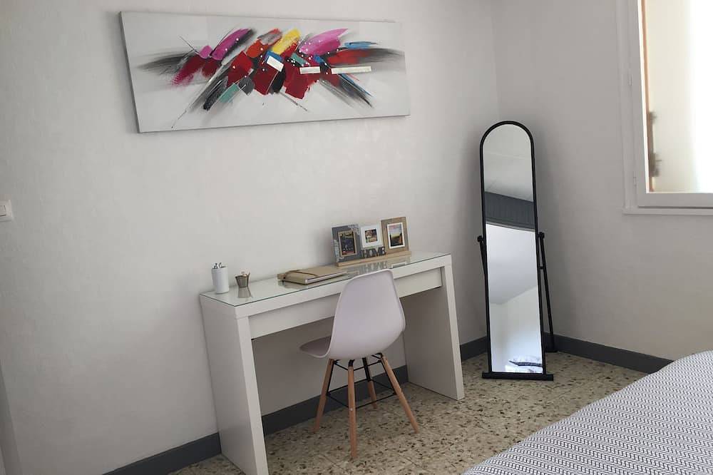 Apartamento entero, Debajo del castillo in Ornans, Doubs (desambiguación)