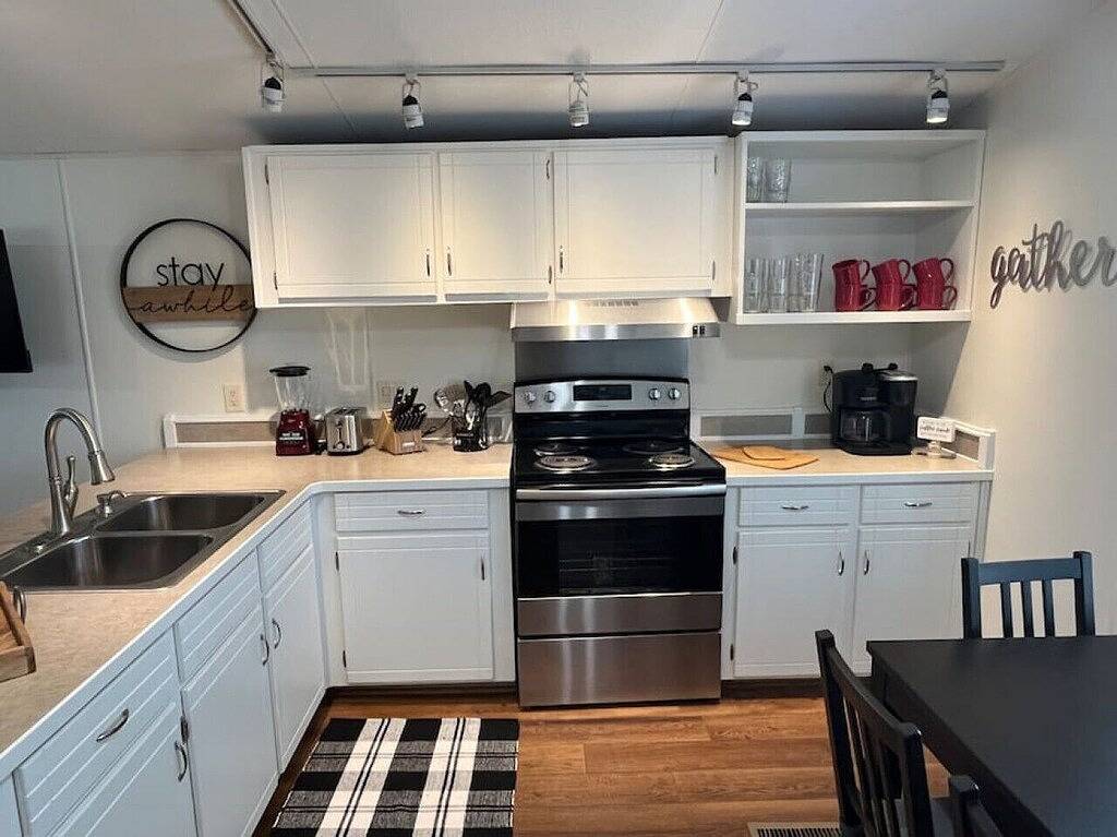 Commander`s Cove Lakeview House on Toledo Bend in Toledo Bend Reservoir