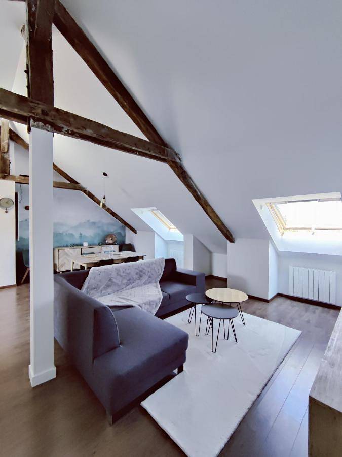 Gîte pour 4 personnes, avec vue dans Challonges