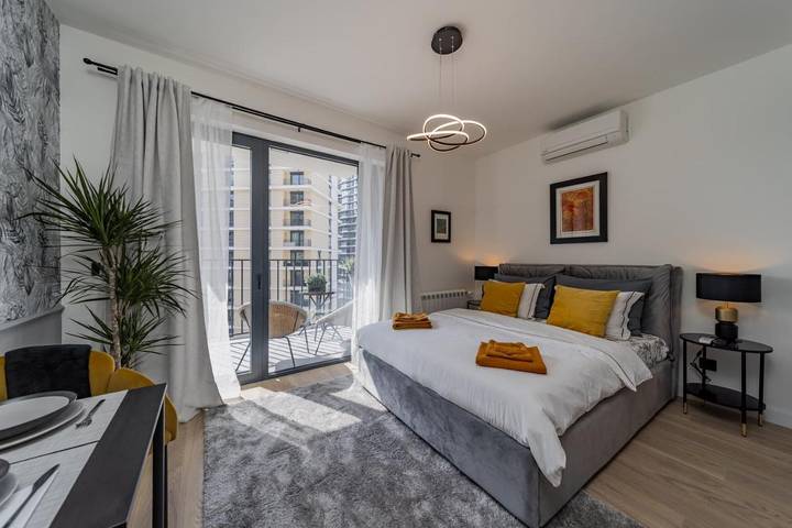Holiday rental for 2 people, with Balcony and Lake view as well as View in Belgrade