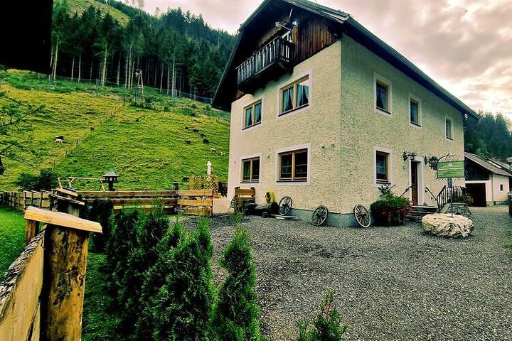 Chalet für 4 Personen, mit Terrasse und Sauna sowie Garten, kinderfreundlich im Lungau