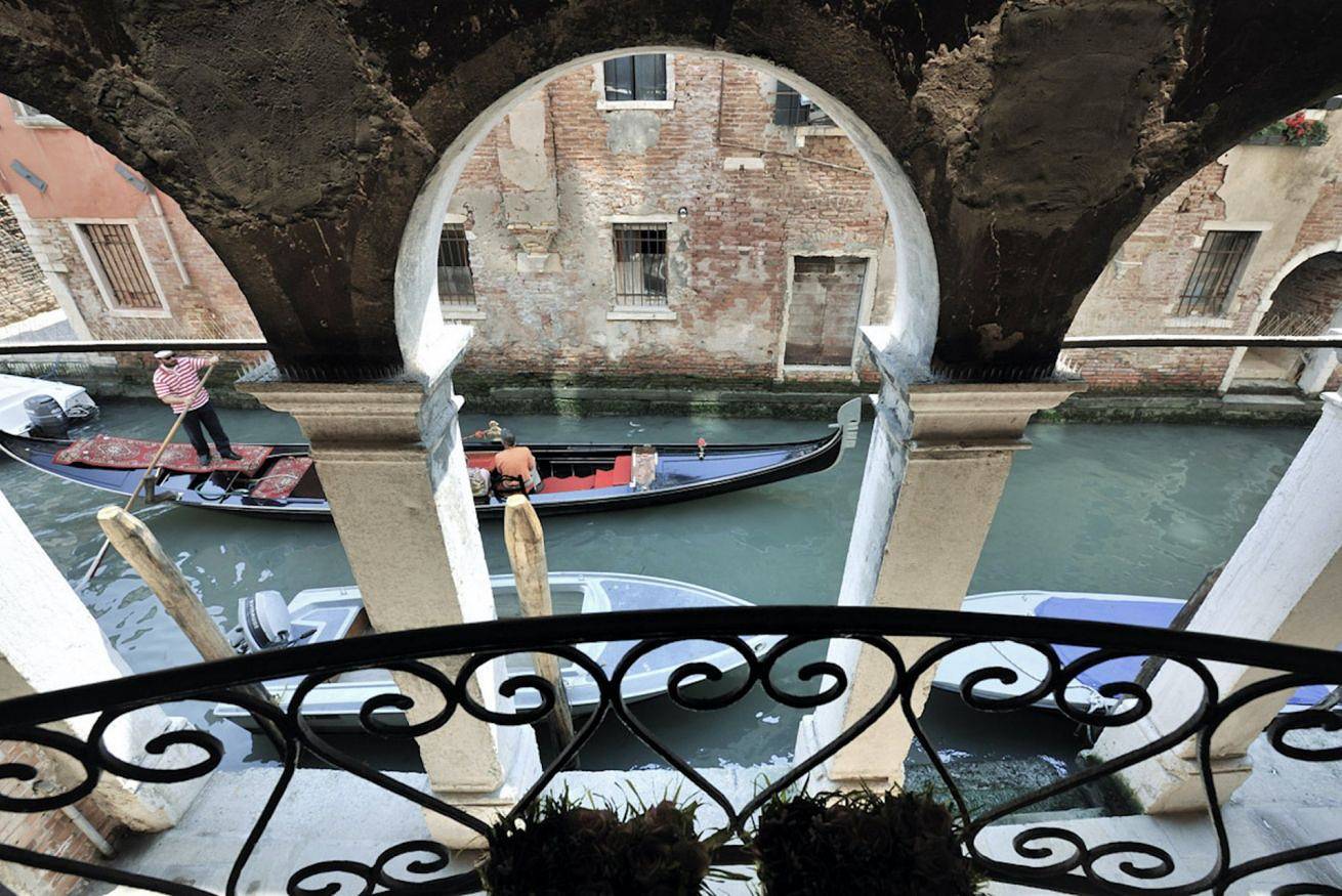 Apartamento entero, Red Rose - Grande piso en edificio histórico in Venecia, Provincia de Venezia