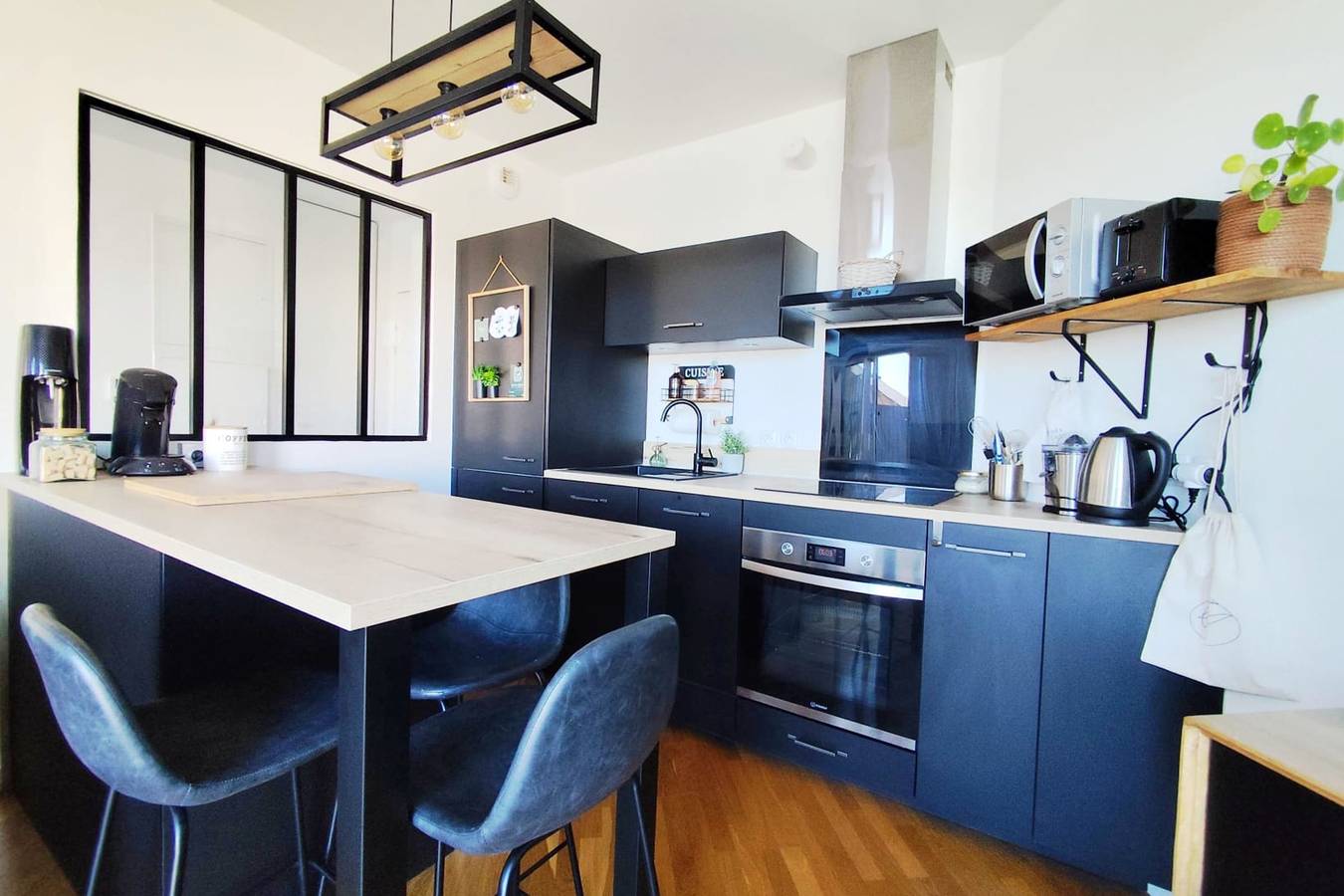 Hel lägenhet, Apartment 2 rooms with terrace in Bordeaux in Bordeaux, Bordeaux region