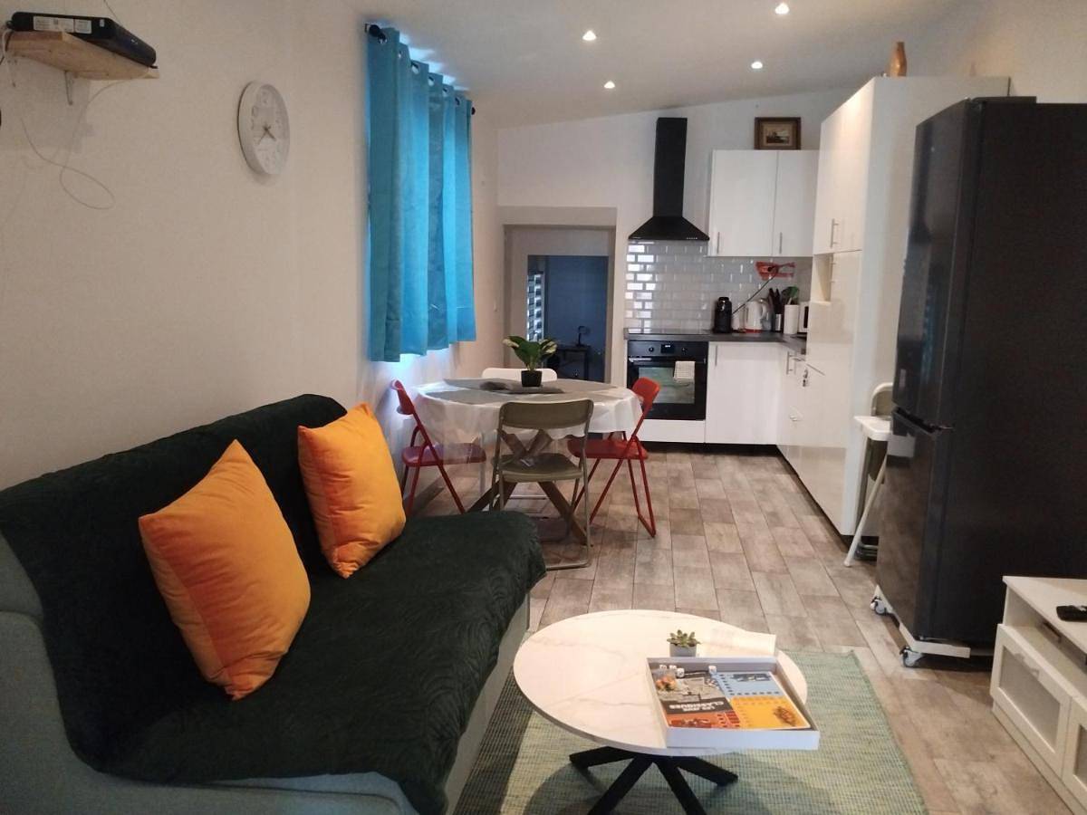 Appartement entier, Iglu in Villeneuve-le-Roi, Val-de-Marne