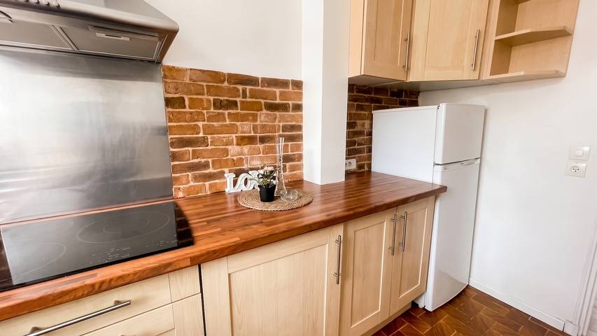 Apartamento entero, Amplio apartamento en Caen 65 m² con balcón y vista a la ciudad in Caen, Región de Caen