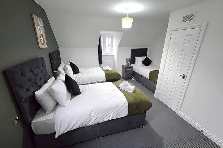 2ndHomeStays I Bilston I Contractor-Friendly House in Wolverhampton, Birmingham y alrededores