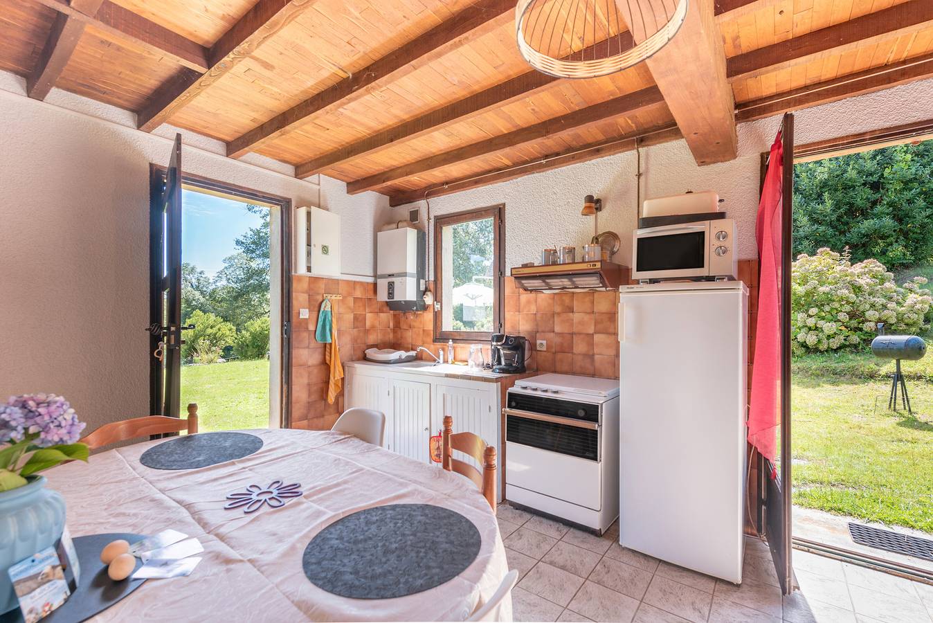 Vakantiehuis 'Anje' met bergzicht, privéterras en wifi in Peyrouse, Hautes-Pyreneeën