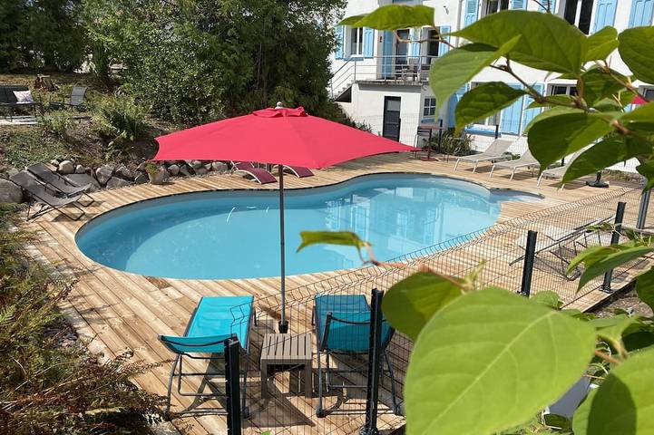 Location de vacances pour 4 personnes, avec sauna ainsi que jardin et piscine dans Lac de Gérardmer