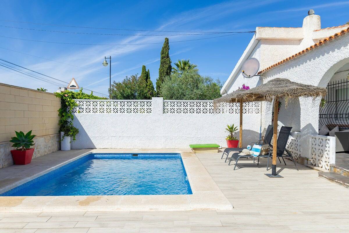 Villa voor 10 personen met tuin in Las Calas, Torrevieja
