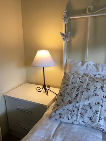 Gîte pour 5 personnes, avec vue et terrasse à Àger