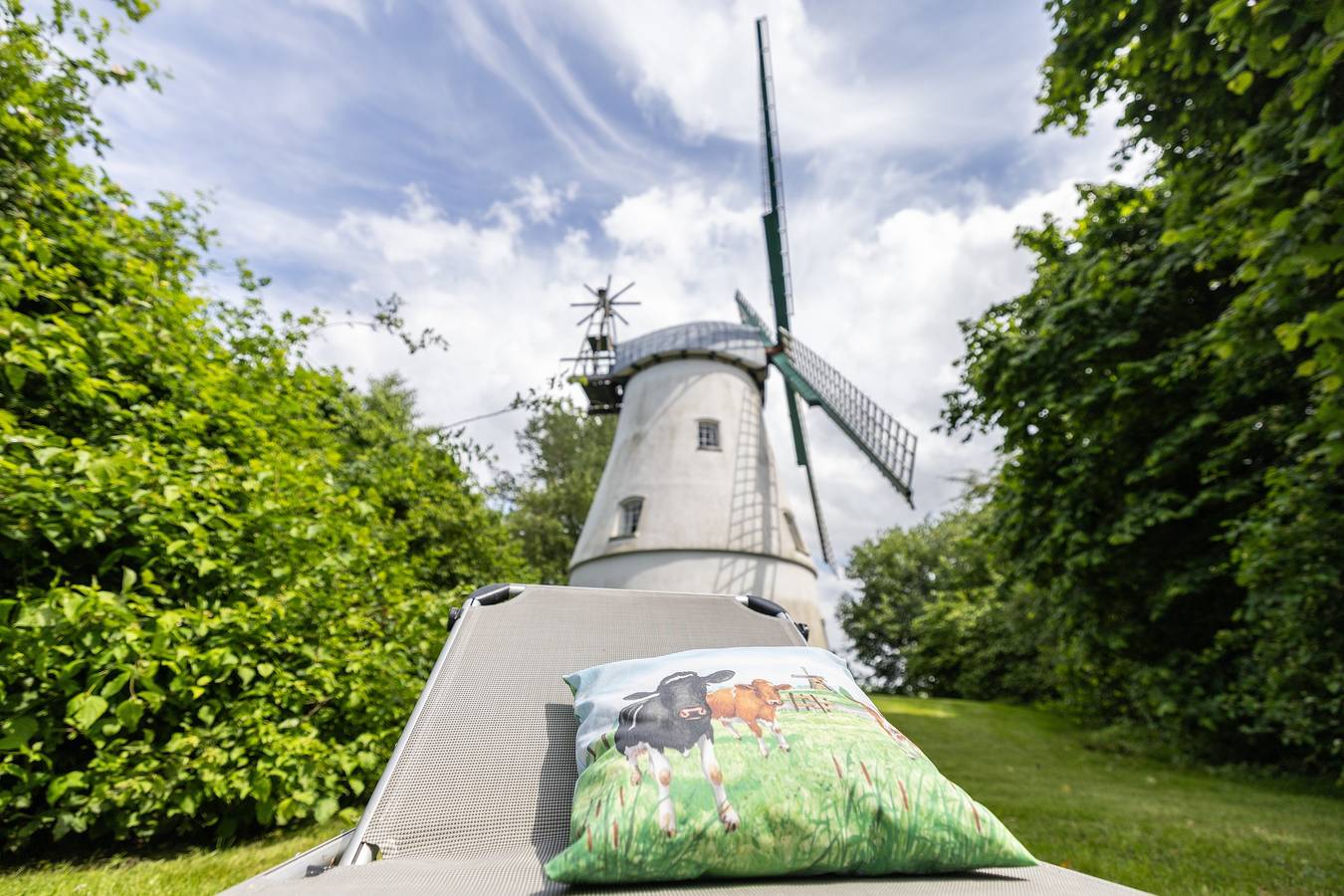 Ferienhaus 'Windmühle Betty an der Nordsee' mit privater Terrasse, privatem Garten und Wlan in Cuxhaven, Cuxland