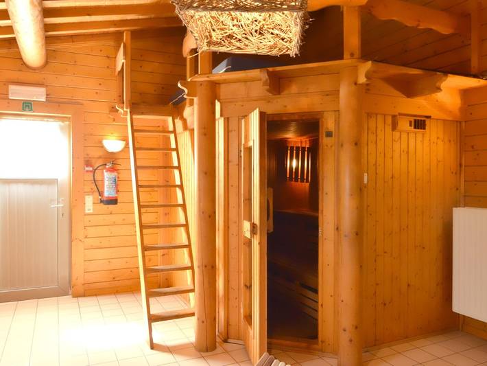 Gîte pour 16 personnes, avec sauna ainsi que terrasse et jardin, adapté aux familles dans Robertville - 3