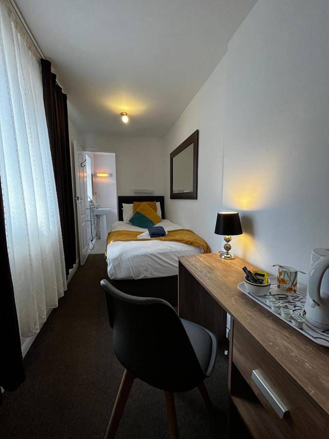 Triple Room in Brighton, Sussex