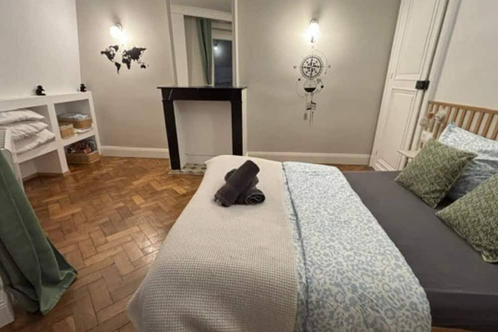 Entire apartment, Central apartment with balcony in Arras, Arras region
