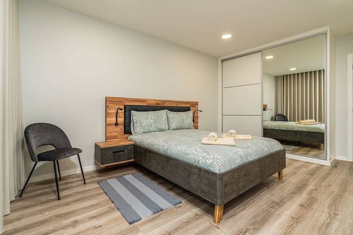 Casa Barros Serra, 3 Bedroom Holiday Home for all the Family in Calheta in Estreito da Calheta, Île de Madère