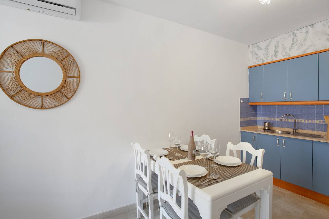 Apartamento entero, Apartamento de vacaciones 'Mangueros Suite 18 Puerto de Mogán' con vistas a la montaña y piscina in Puerto de Mogan, Lomo Quiebre