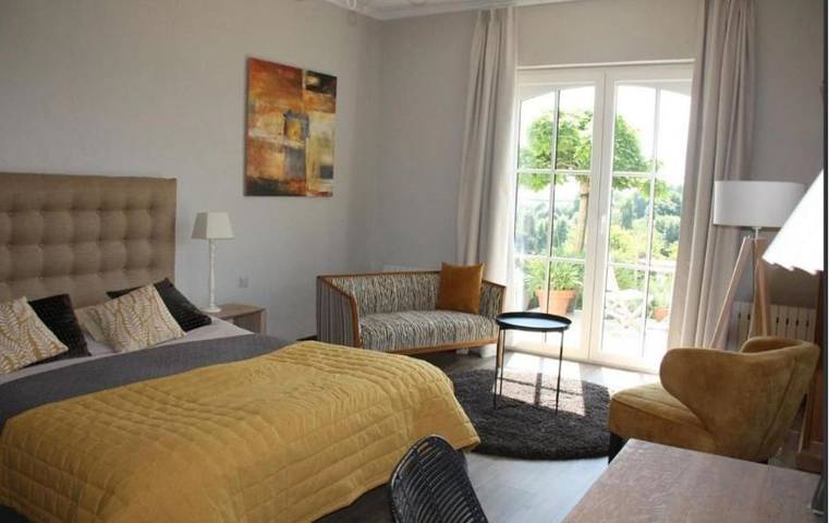 Location de vacances pour 2 personnes, avec vue et jardin à Ciney - 4