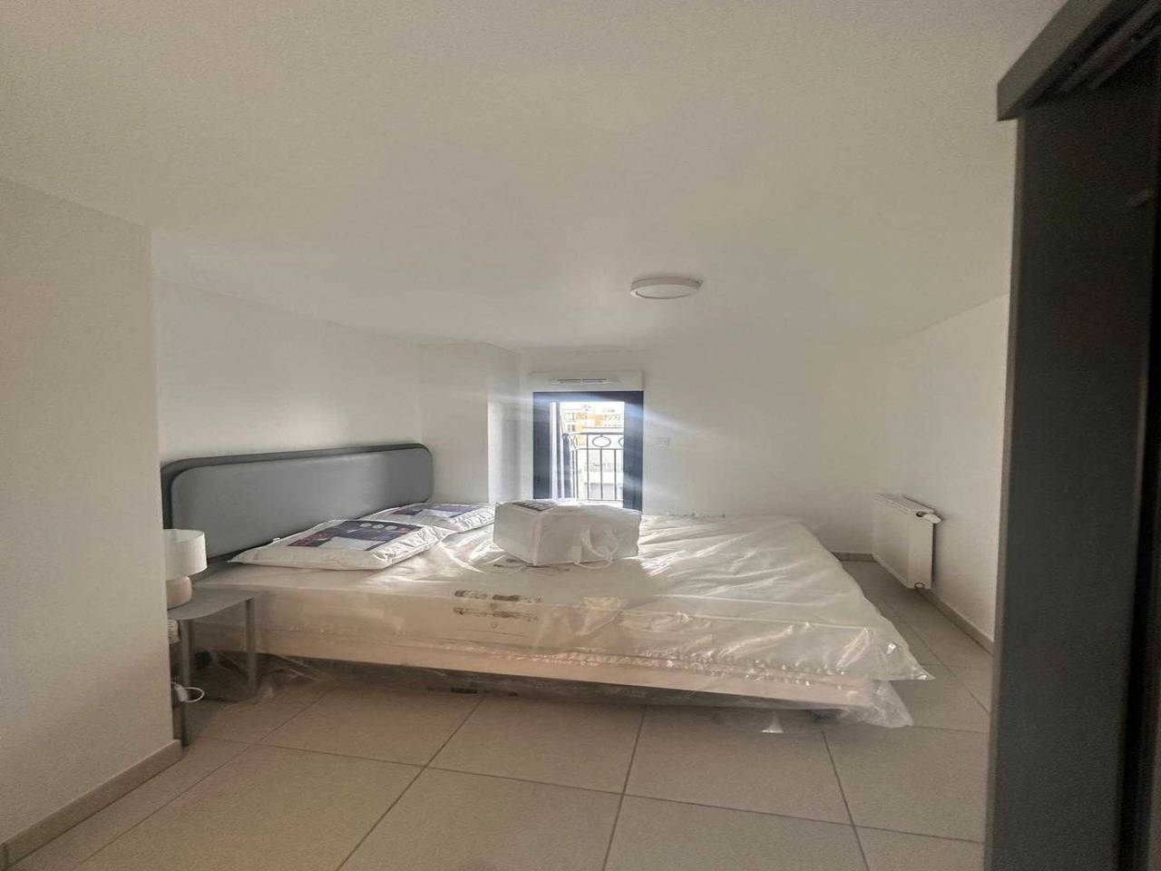 Appartement entier, Appt Elégant - 3Bdr/8P - Proche Paris & La Défense in Suresnes, Hauts-de-Seine