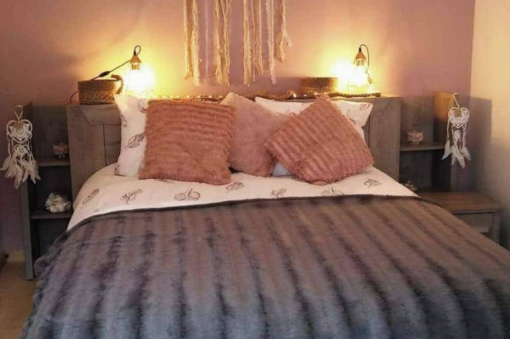 Entire apartment, Rare - Beautiful 2P of 50M2 with large Terrace on the Port of St Goustan-Auray in Auray, Côte des Mégalithes