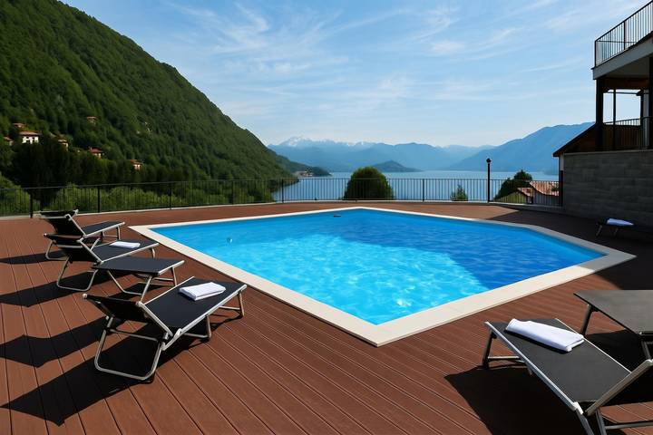 Ferienwohnung für 8 Personen, mit Pool und Seeblick sowie Terrasse