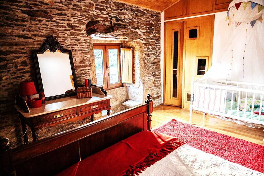 Holiday home in Vila Real, Douro and Marão. Nature is so close here. in Serra do Marão, Vila Real