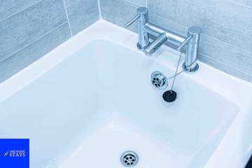 Holiday Rental for 8 People in Walsall, Birmingham Area, Photo 4