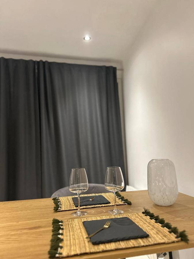 Appartement entier, One-Bedroom Apartment in Mennecy, Essonne