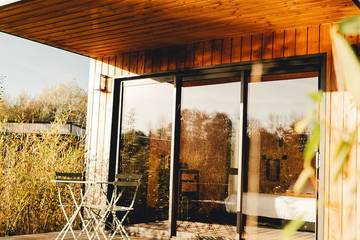 Gîte pour 2 personnes, avec terrasse ainsi que jardin et piscine à Saint-Quentin-en-Tourmont