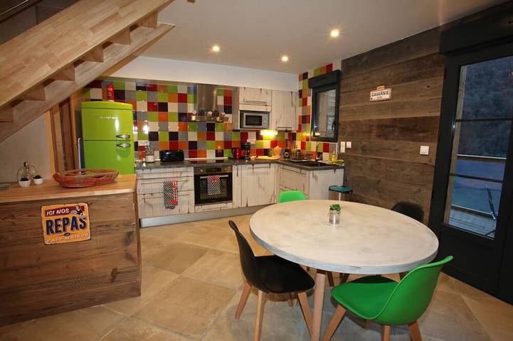 Location de vacances pour 4 personnes, avec terrasse à Chèze