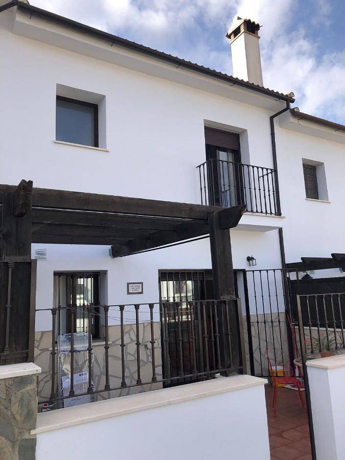 Ferienhaus für 10 Personen, mit Balkon und Terrasse sowie Garten und Pool