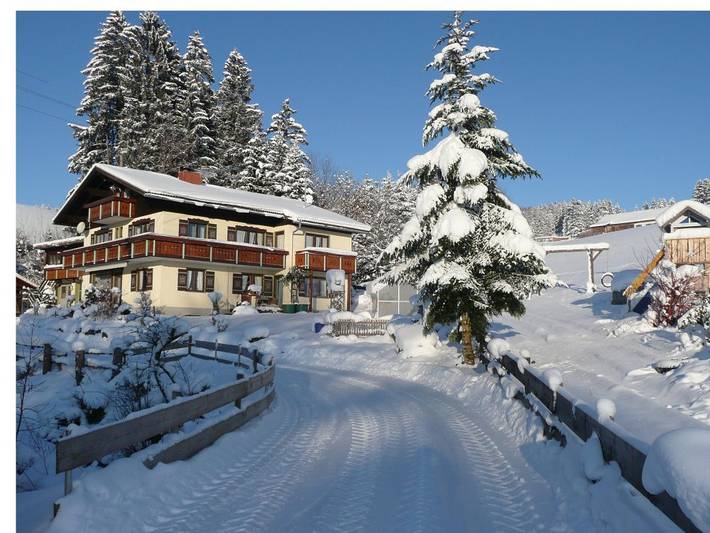 Ferienwohnung für 4 Personen, mit Terrasse und Garten in Immenstadt - 2