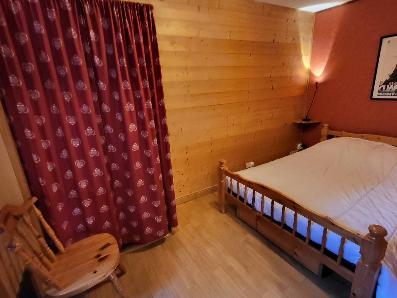 Ganze Wohnung, Ruhige Wohnung im Chalet, Terrasse, Haustiere erlaubt in La Tania, La Perrière