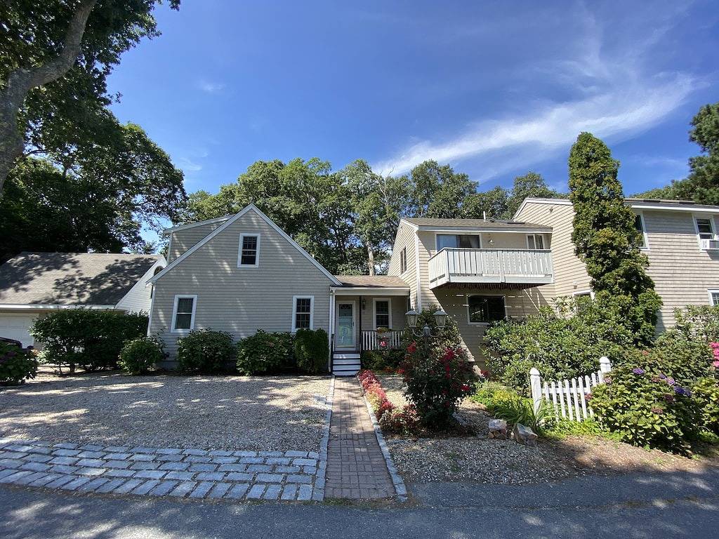 Haus am Wasser mit eigenem Strand am See! in Harwich, Cape Cod