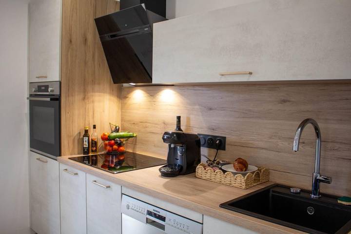 Gîte pour 8 personnes, avec jardin et jacuzzi à La Redorte - 2