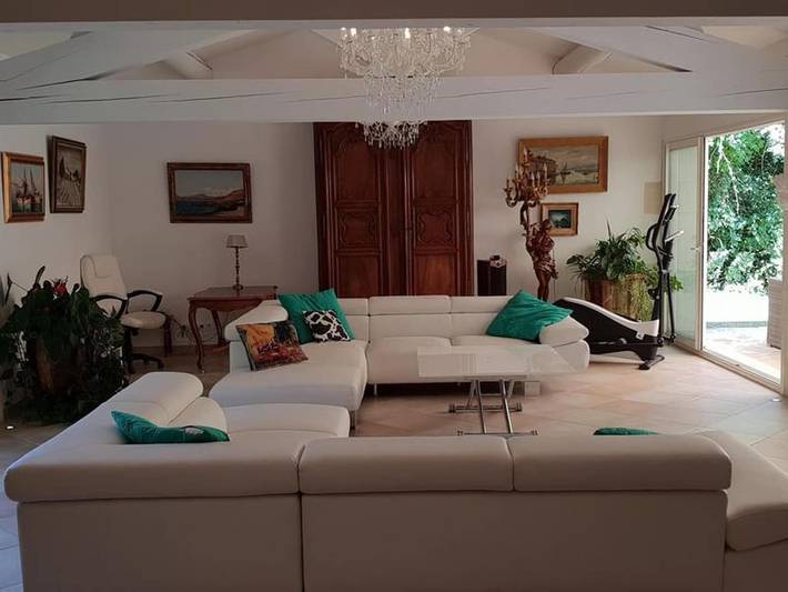 Location de vacances pour 8 personnes, avec piscine et balcon/terrasse à Orange - 3