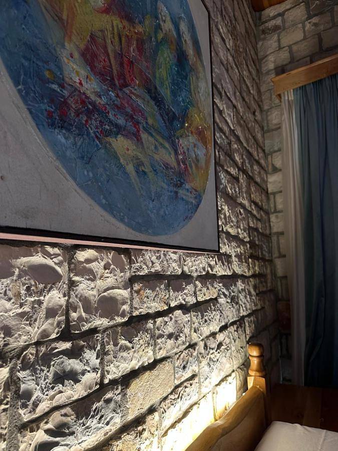 Gîte pour 3 personnes, avec vue ainsi que jardin et piscine, adapté aux familles à Himarë - 2