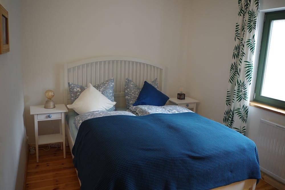 Ferienhaus am See nur 750m Waldweg zum Libbesickesee in Temmen-Ringenwalde, Barnimerland Region