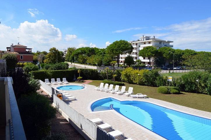 Appartamento vacanze per 5 persone, con balcone e giardino - 1