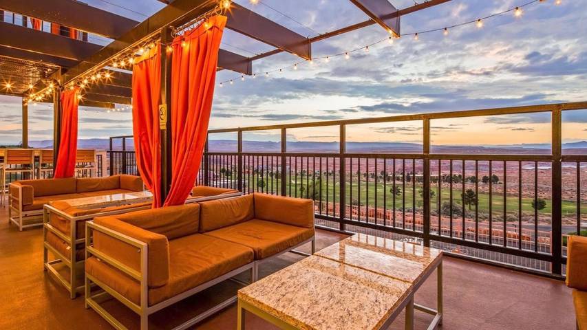Hôtel pour 6 personnes, avec jacuzzi ainsi que piscine et terrasse